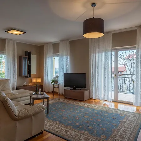 Majoran Lägenhet Pula